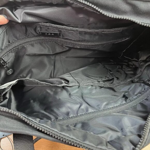 OGIO Downtown Tote Bag Large 20L Black Padded with Laptop Sleeve Zip Close NEW - Picture 7 of 7